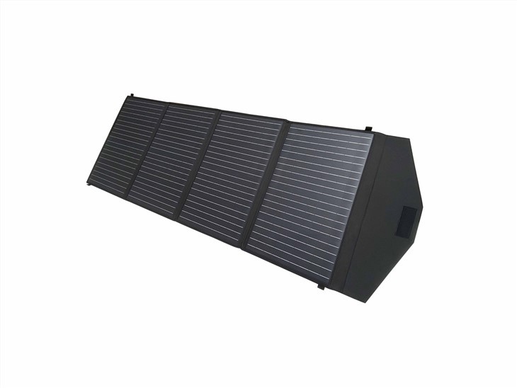 200 W skládací solární panel pro RV